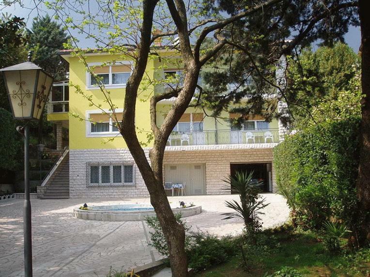 Apartments Anita - One Bedroom Apartment With Garden ماتولي المظهر الخارجي الصورة